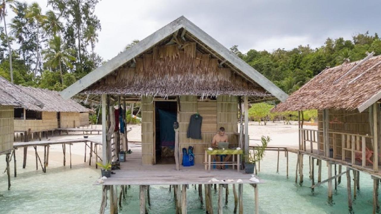 Nus Homestay Raja Ampat Kri Kültér fotó